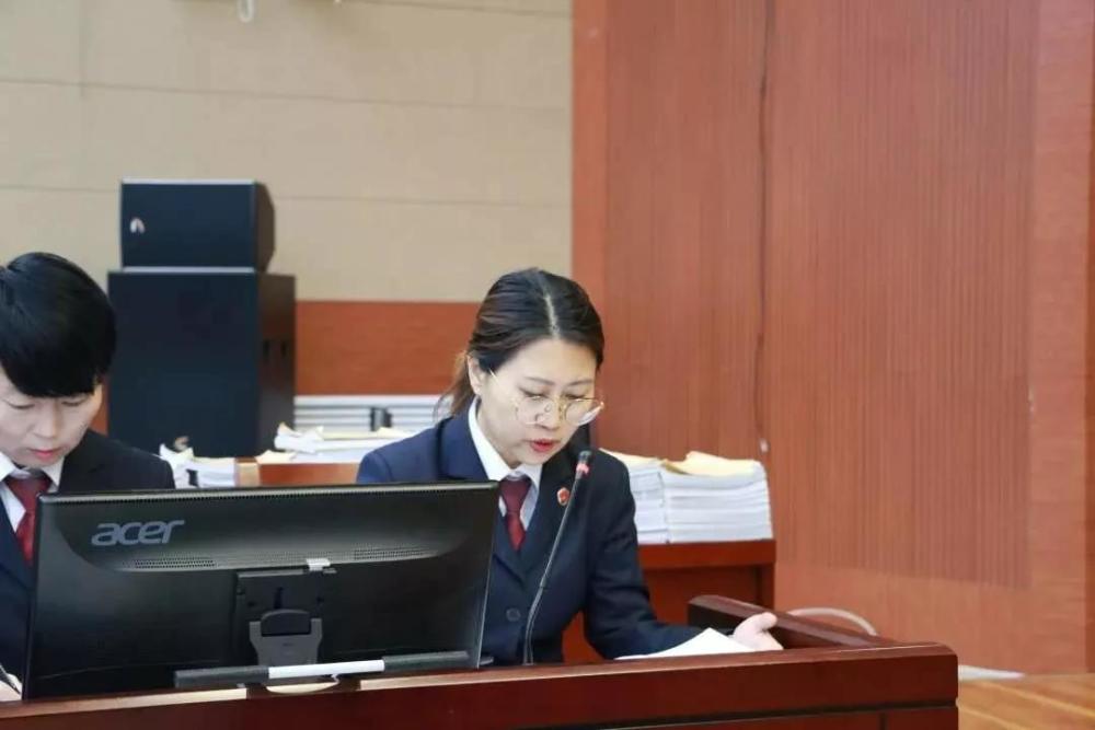 何静铿锵检花在坚守公平正义中绽放