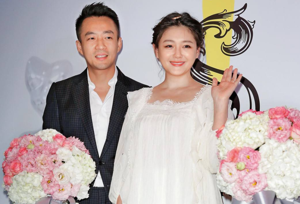 汪小菲|汪小菲离家数月惹绯闻，空降粉丝群向大S表白，誓要共度结婚纪念日