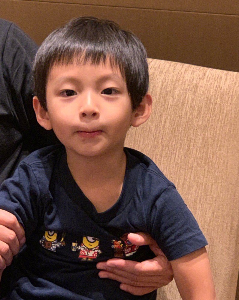 汪小菲|汪小菲离家数月惹绯闻，空降粉丝群向大S表白，誓要共度结婚纪念日