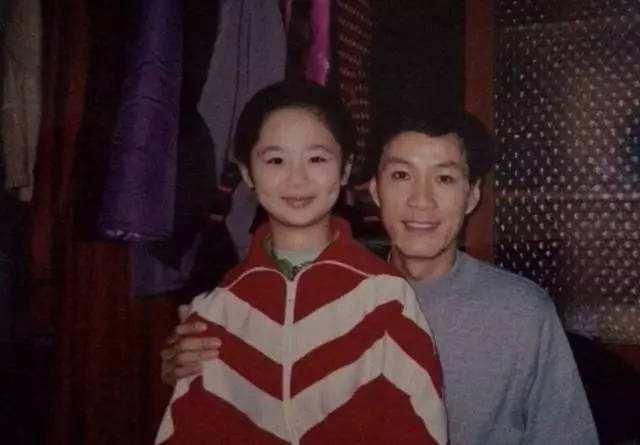 杨紫|花22年“迷恋”赵薇，杨紫果然是女明星中的社交典范