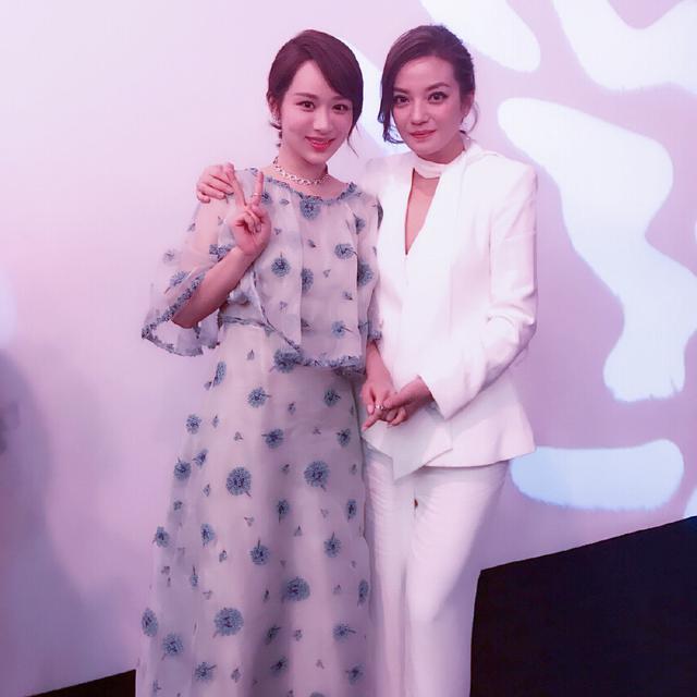 杨紫|花22年“迷恋”赵薇，杨紫果然是女明星中的社交典范