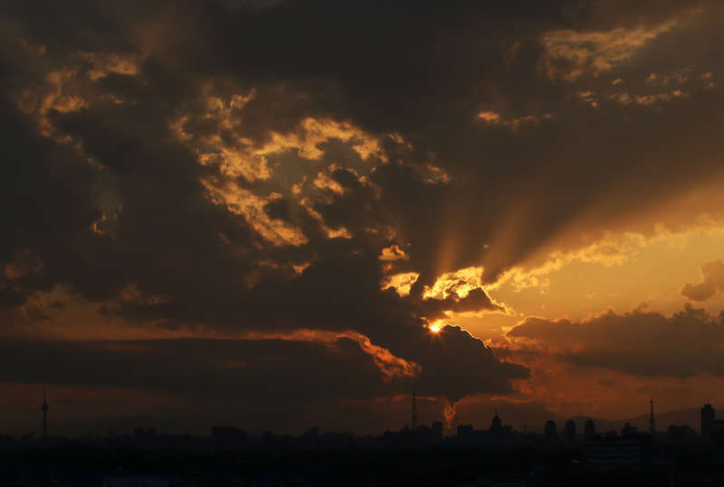 中青报·中青网|日落西山红霞飞