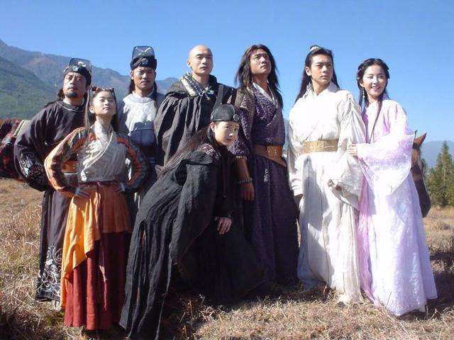 慕容复|天龙中，慕容复杀害扫地僧，为拯救江湖，段誉吸收虚竹三百年内力