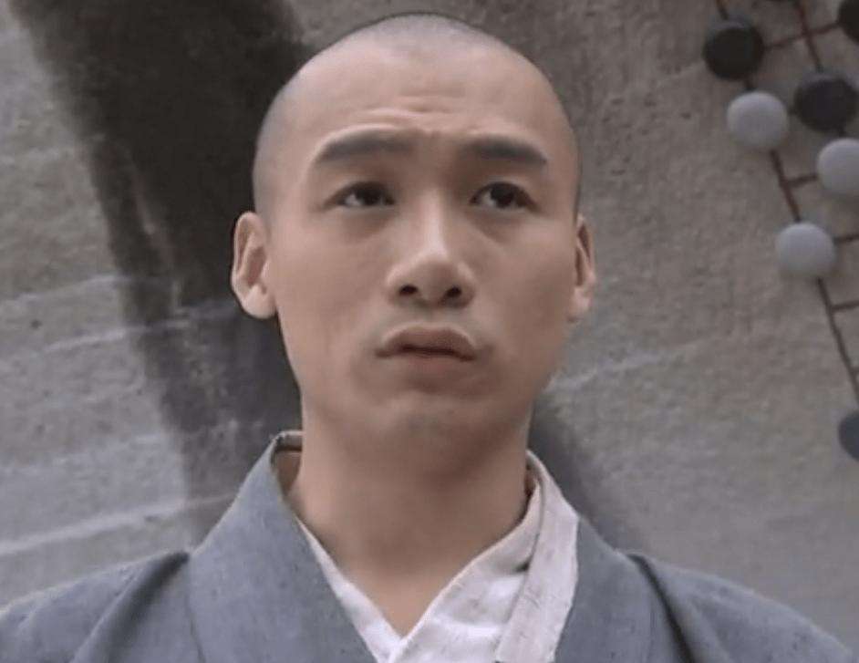 慕容复|天龙中，慕容复杀害扫地僧，为拯救江湖，段誉吸收虚竹三百年内力