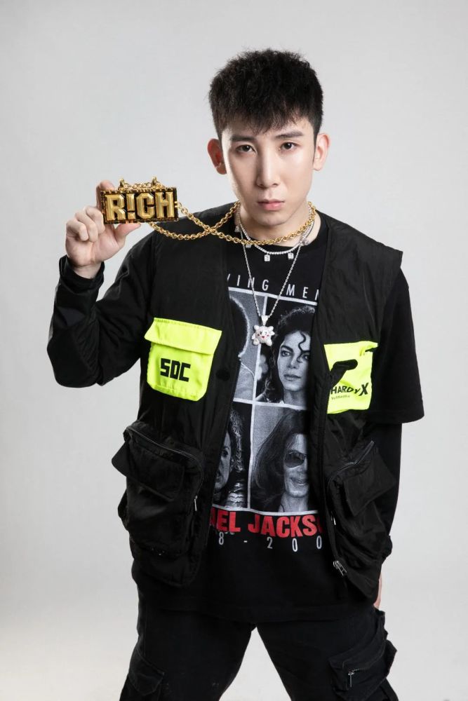 《中国新说唱》东亚赛区冠军  最具潜力人气rapper vex人间打桩机