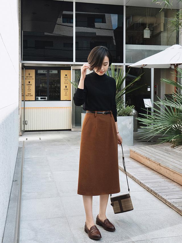 今秋火了一种穿法:"小圆领 裤裙",别致又减龄,照着穿就对了