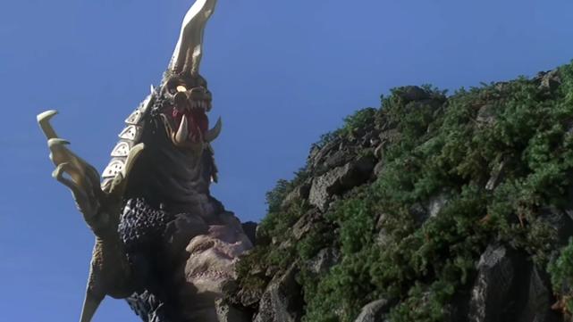 梦比优斯剧场版中的高户 对奥特曼由爱到不理 他的落差在哪里|大河望