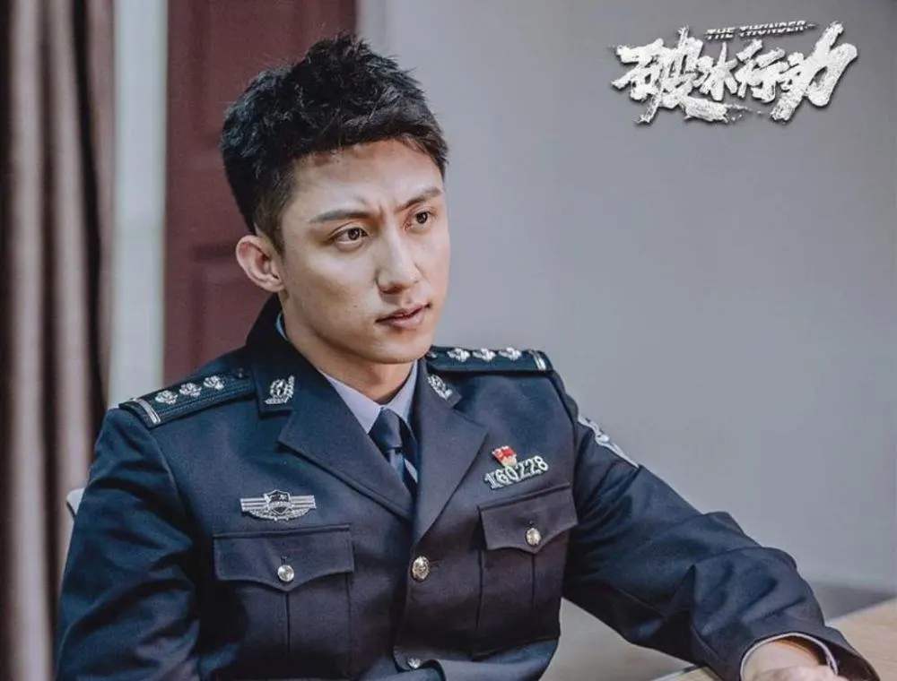 流量明星|金鹰奖公布提名，流量明星粉丝疯狂控评，王一博赵丽颖粉丝最过分