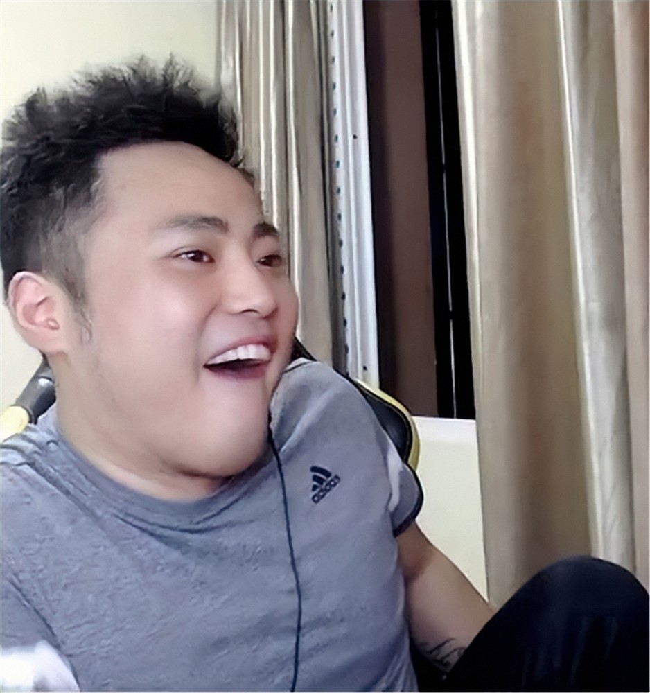 dnf:李永自信承诺宝哥,一局都不会输,一切都在掌握之中,脸打的肿肿的