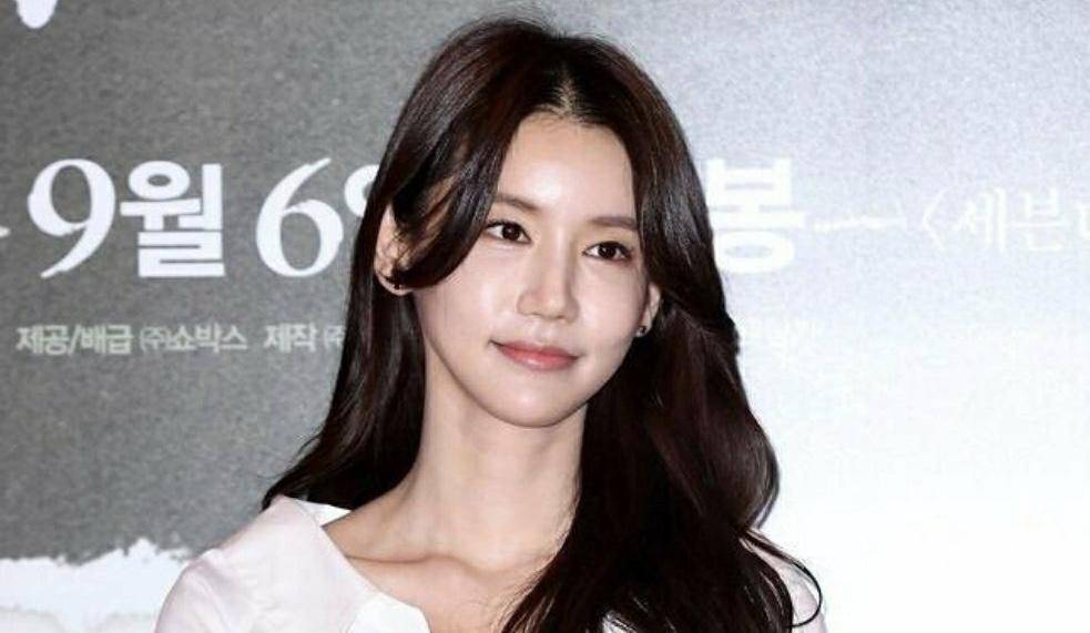 韩国_娱乐|一路走好！36岁韩国女星今日出殡，生前长期遭网络暴力疑自杀身亡