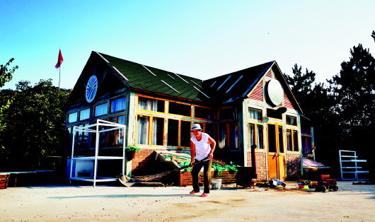 青岛后石沟村村民跟着电视剧沾光影视旅游越过越红火