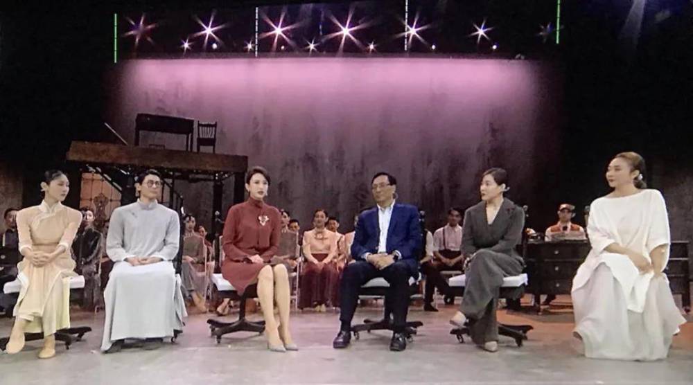 大幕开启|央视新综艺《大幕开启》即将开播，主持人倪萍张蕾解码红色舞台剧