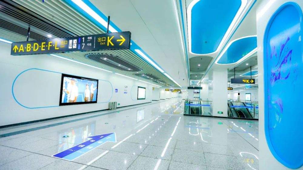 成都轨道集团聚焦世界文化名城的战略定位致力于打造出比肩国际一流