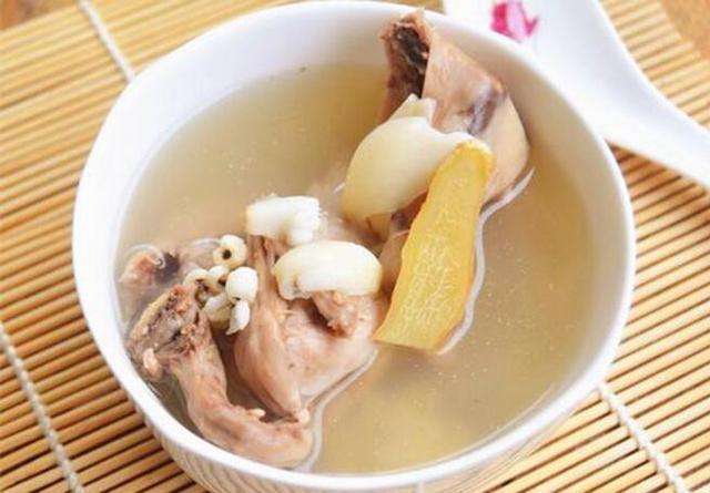 秋季感冒咳嗽多,多喝这几种汤止咳润肺效果好