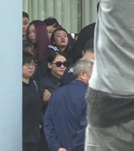 乔任梁|陈乔恩连续4年悼念乔任梁！曾痛哭到要人扶，还替挚友照顾其父母