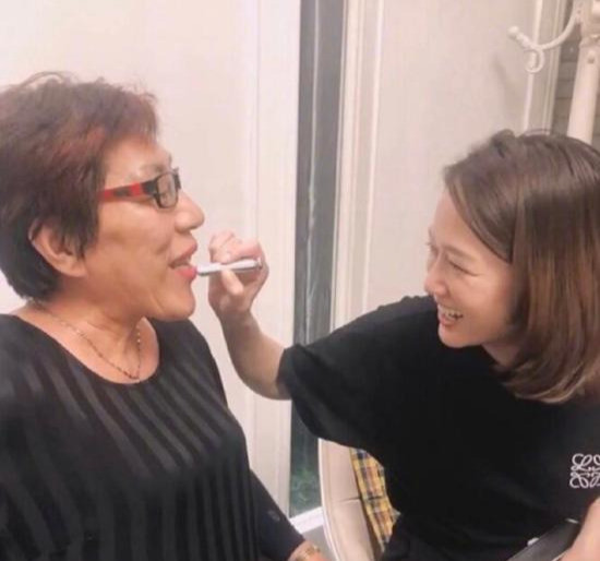 乔任梁|陈乔恩连续4年悼念乔任梁！曾痛哭到要人扶，还替挚友照顾其父母