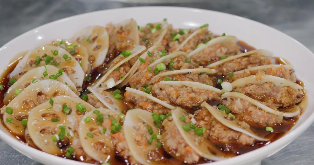 厨师长教你:"藕片蒸肉"的家常做法,口味清淡不辣,秋季良菜_腾讯新闻
