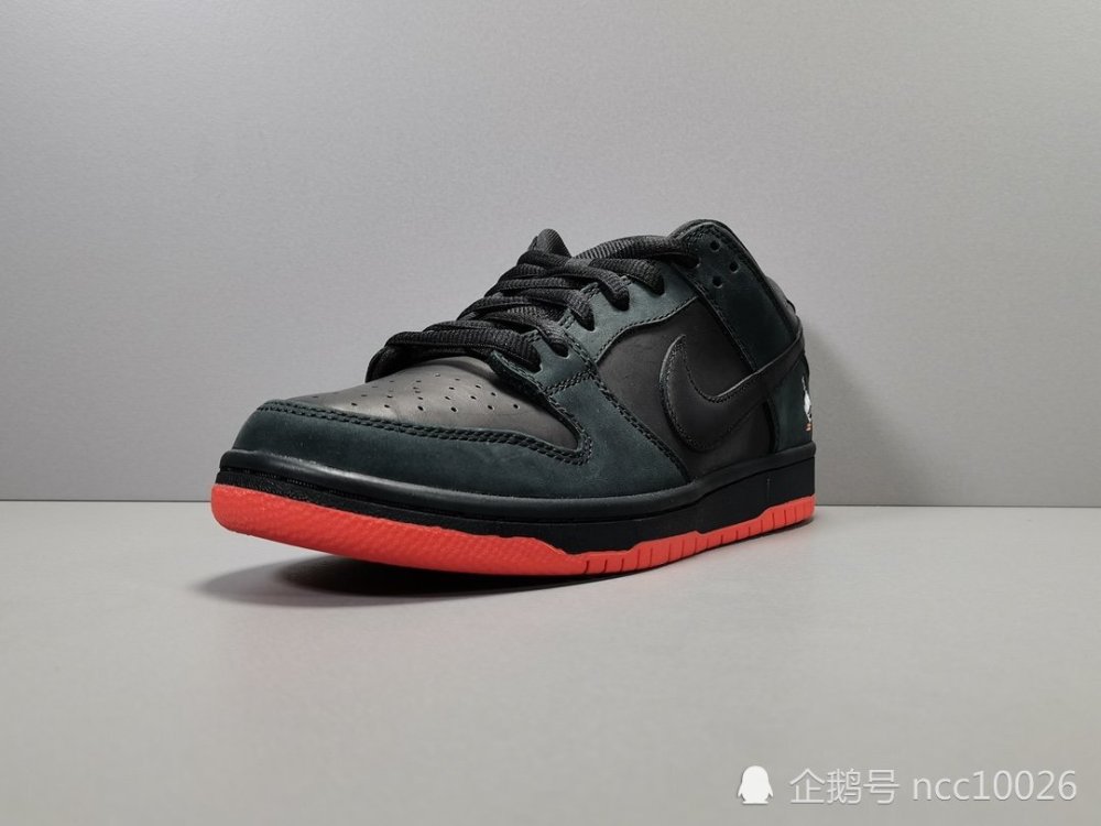 黑鴿子nikedunksblowpigeon