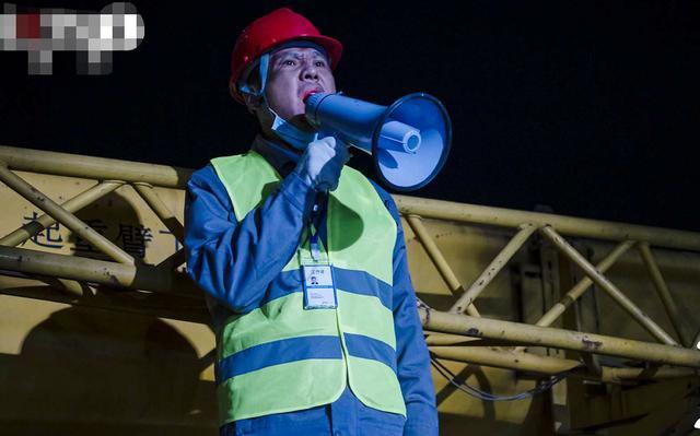 最美逆行者|《最美逆行者》定档，网友曝出肖战幕后感人故事，被剧组保护得很好