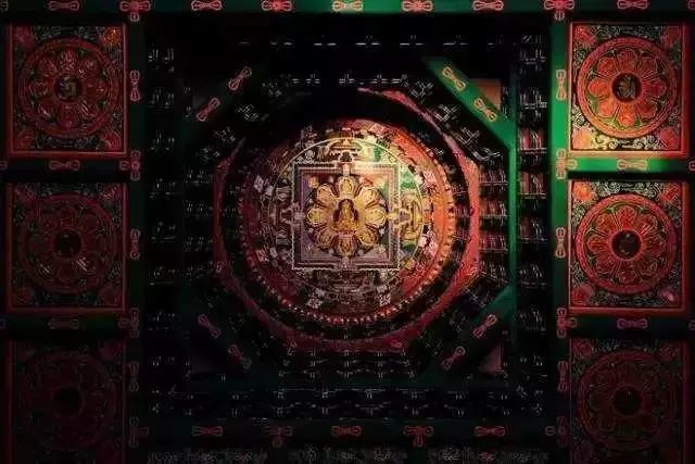 藻井|中国古建筑的繁复之美