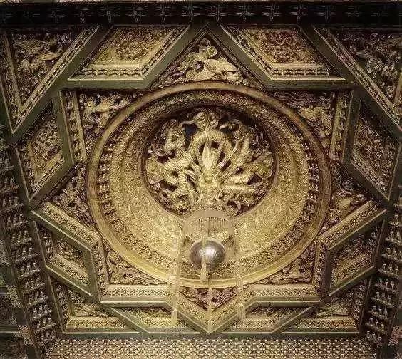 藻井|中国古建筑的繁复之美