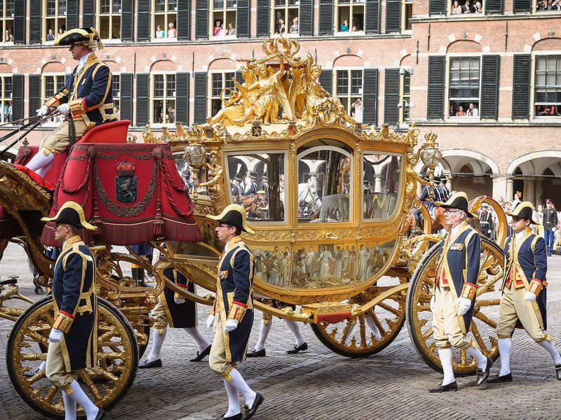 阿姆斯特丹博物馆|为什么荷兰王室的黄金马车会引起如此大的争议？