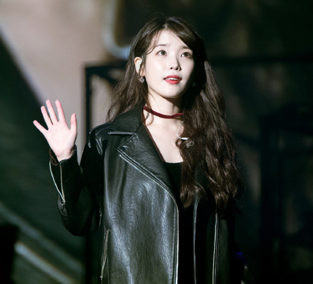 iu穿上皮衣是有多好看花容月貌绝代佳人