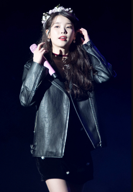 iu穿上皮衣是有多好看花容月貌绝代佳人