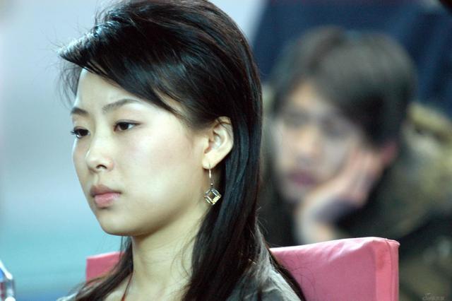 潘晓婷新旧照对比堪比整容,完全逆生长,身材更纤细,不结婚真好