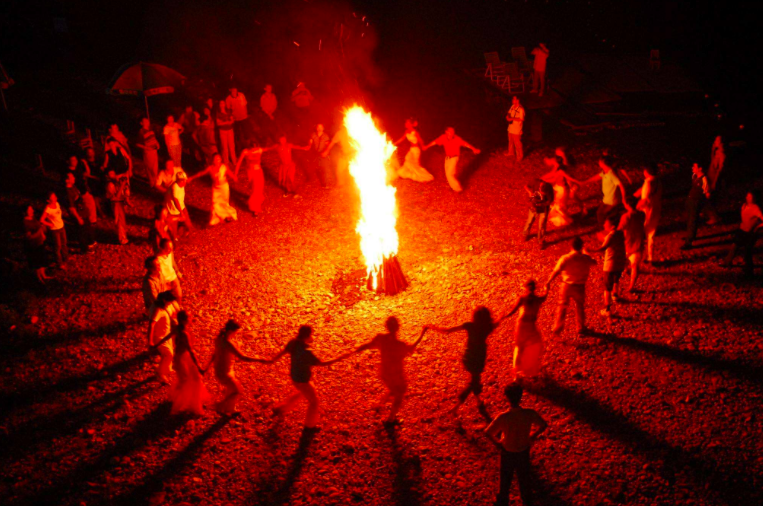 中秋|唐诗中很经典的一首中秋诗，短短4句，传唱至今