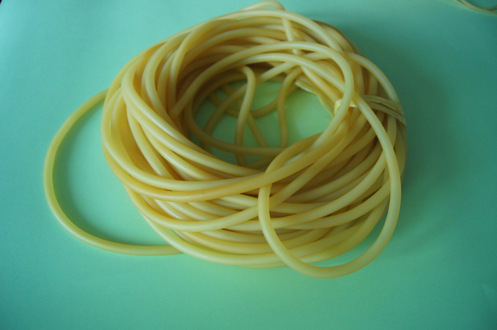 乳胶管是什么材料做成的?