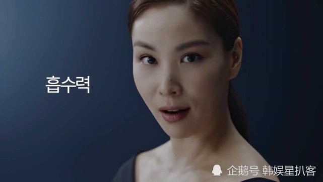 特别是高小英和女儿就像朋友一样依偎在一起的样子,场面非常温馨,吸引