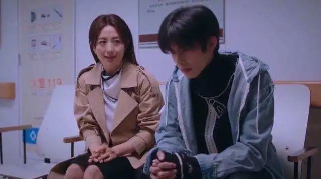 以家人之名|《以家人之名》杨童舒回应“窒息型母爱”：凌霄应该给陈婷找个男朋友