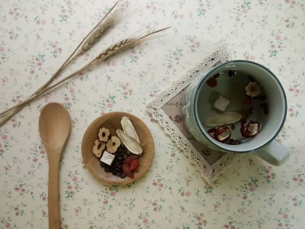作家|秋天的时候，作家们都在做什么？