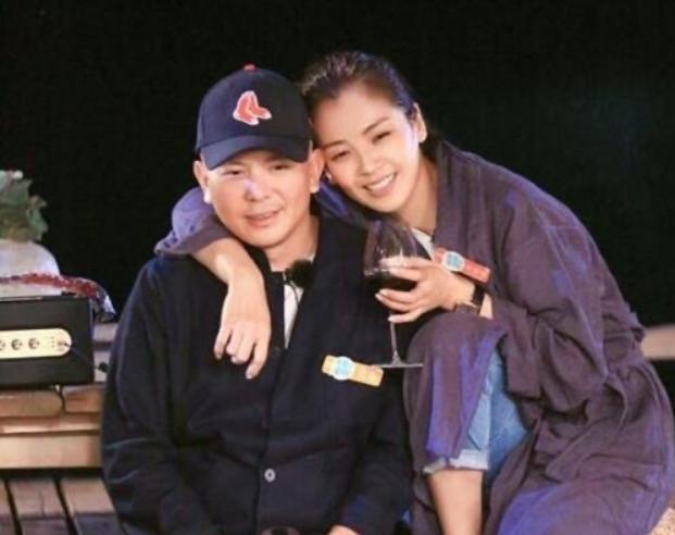 王珂|王珂被曝投资比特币亏损12亿，刘涛迅速辟谣：伤感因父亲离世