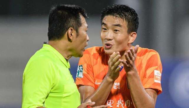 染红3天后戴琳仍拒道歉回怼广东名嘴我若真想废梅方他还能站起来