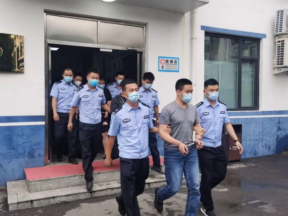 2亿!非法经营外汇保证金团伙在我市落网_腾讯新闻