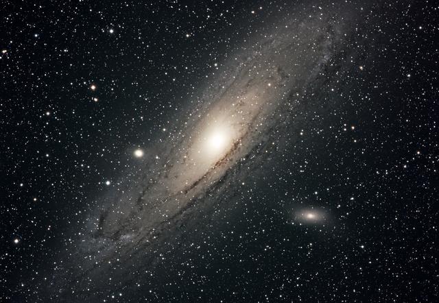 宇宙|宇宙中为何没有文明进化到可以星际旅行，通过虫洞找到我们？