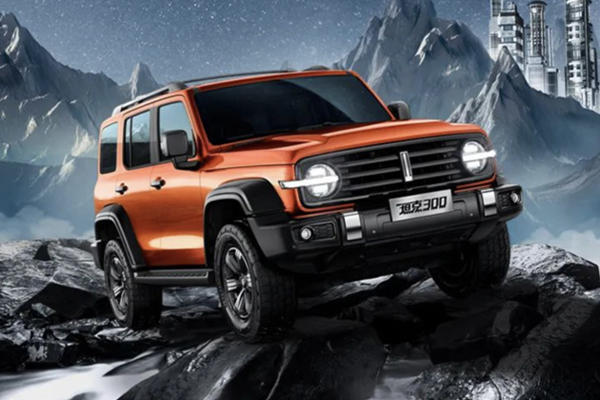 轴距超2700mm WEY坦克300车身参数公布