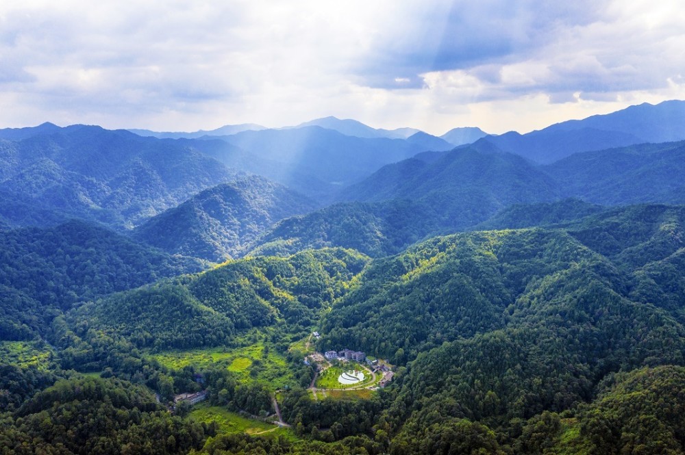 韶关始兴县高标准高质量打造环车八岭生态经济圈