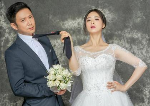 第四对是高鑫和王一楠,看到两个人的照片肯定很多人都认出来了,一位是