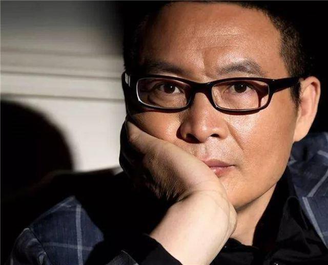 董卿|因两耳光与父亲决裂20年，回头父亲已痴呆，董卿为他推掉所有主持