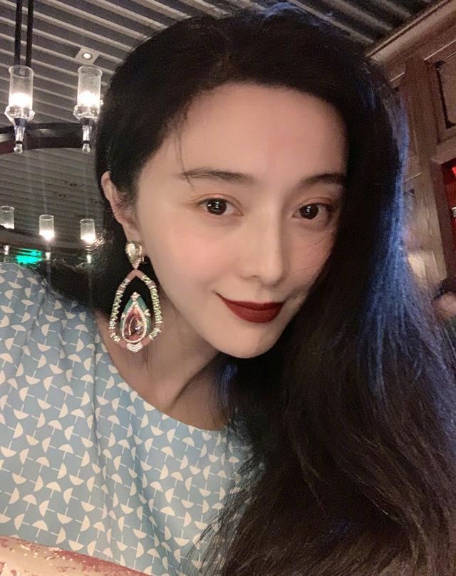 范冰冰|范冰冰生日半夜晒自拍，39岁颜值怎么样？与当年对比明星祝福少太多