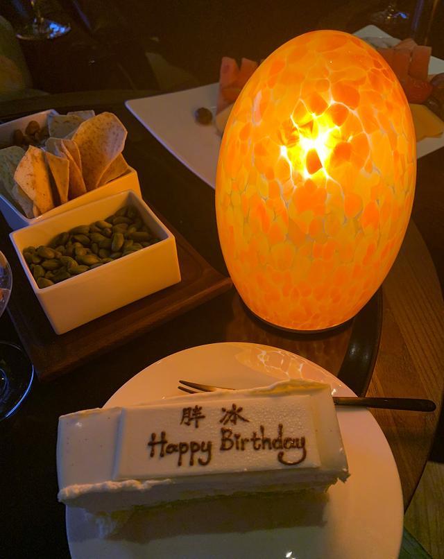 范冰冰|范冰冰生日半夜晒自拍，39岁颜值怎么样？与当年对比明星祝福少太多