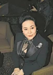 吕燕妮|本以为吕燕妮拿的是黎婉华的剧本，她却有着蓝琼缨的手腕