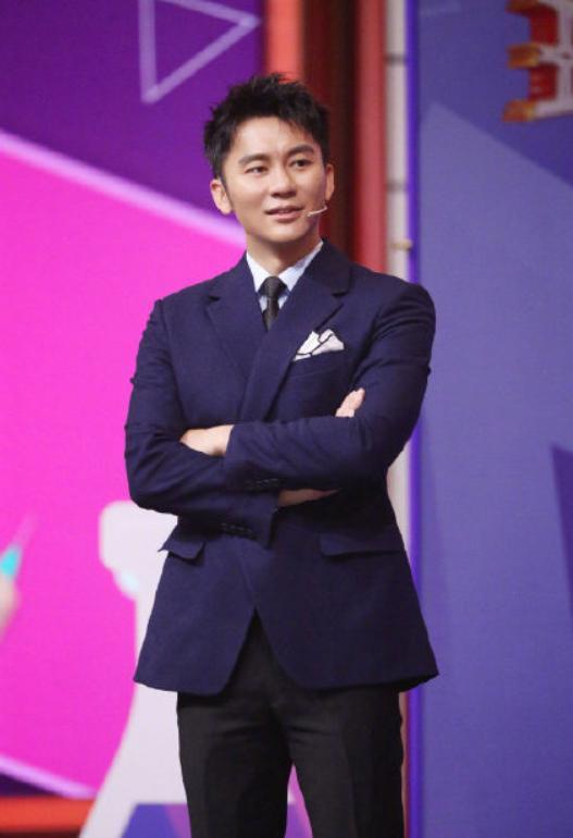 印小天|李晨印小天冰释前嫌！两人深夜聚会，曾因“插刀事件”兄弟闹僵