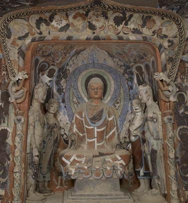 莫高窟早期石窟中,佛龛的龛楣和龛柱,除了用各种精美的