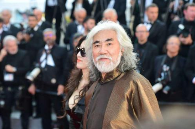 张纪中|娶小30岁助理、69岁再当父亲，娱乐圈“宝刀不老”又易主？