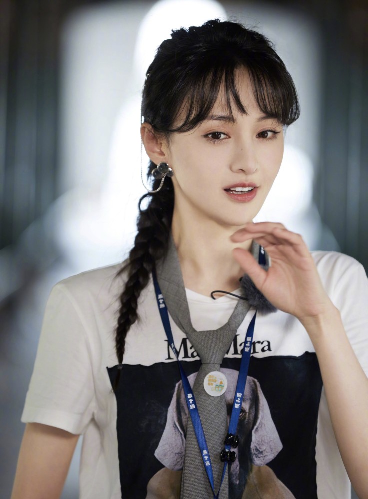 郑爽|郑爽官宣新综艺，粉丝不满，不想看她变成综艺咖