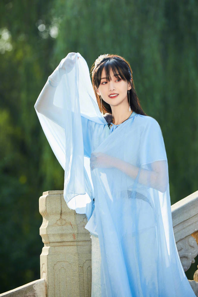 郑爽|郑爽官宣新综艺，粉丝不满，不想看她变成综艺咖